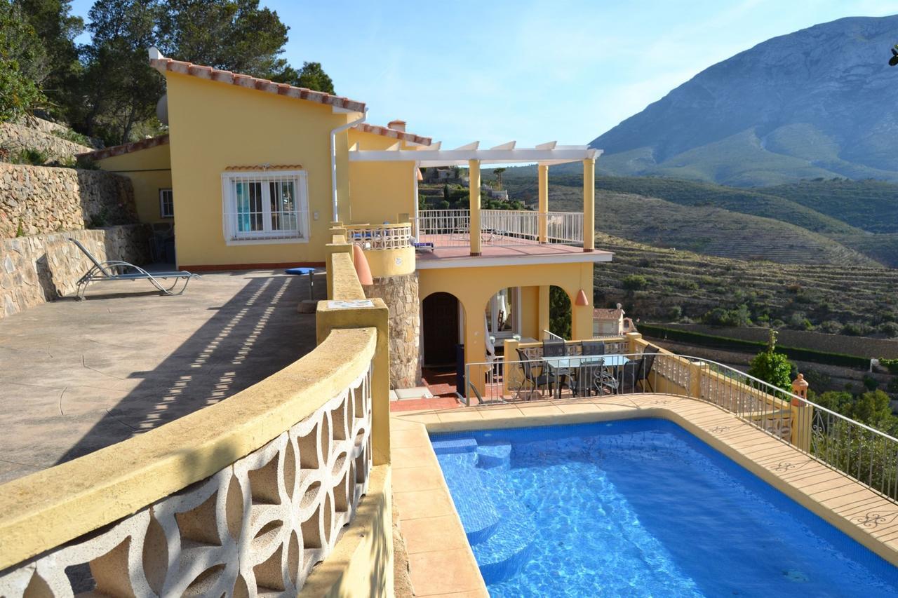 Zoro Locdenia Chalet