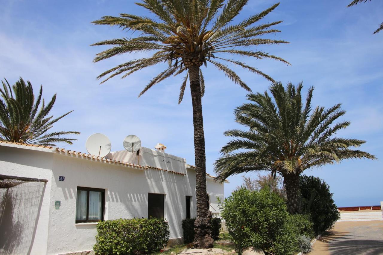 Villa Urbanizacion El Oasis, 20 En 1ª Linea Playa