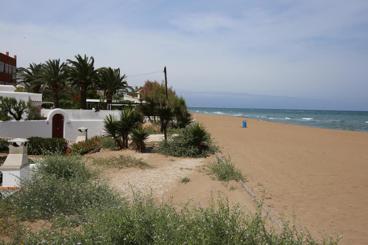 Urbanizacion El Oasis, 20 En 1ª Linea Playa *