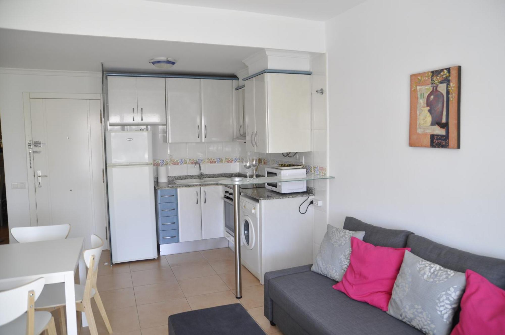 Apartment Estrella Blanca I, 2 Dormitorios, By Bookindenia