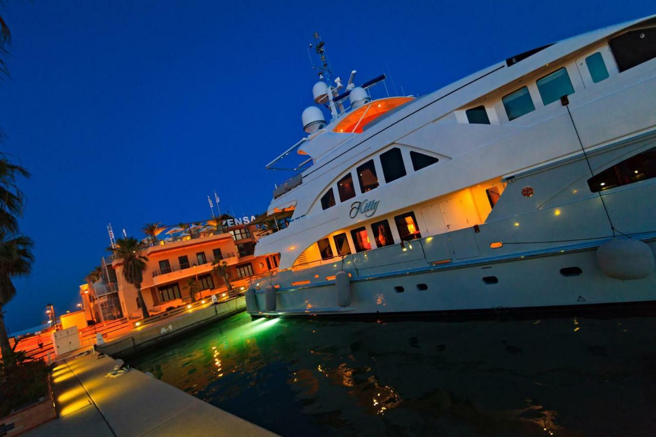 Victoria Vyb * Denia