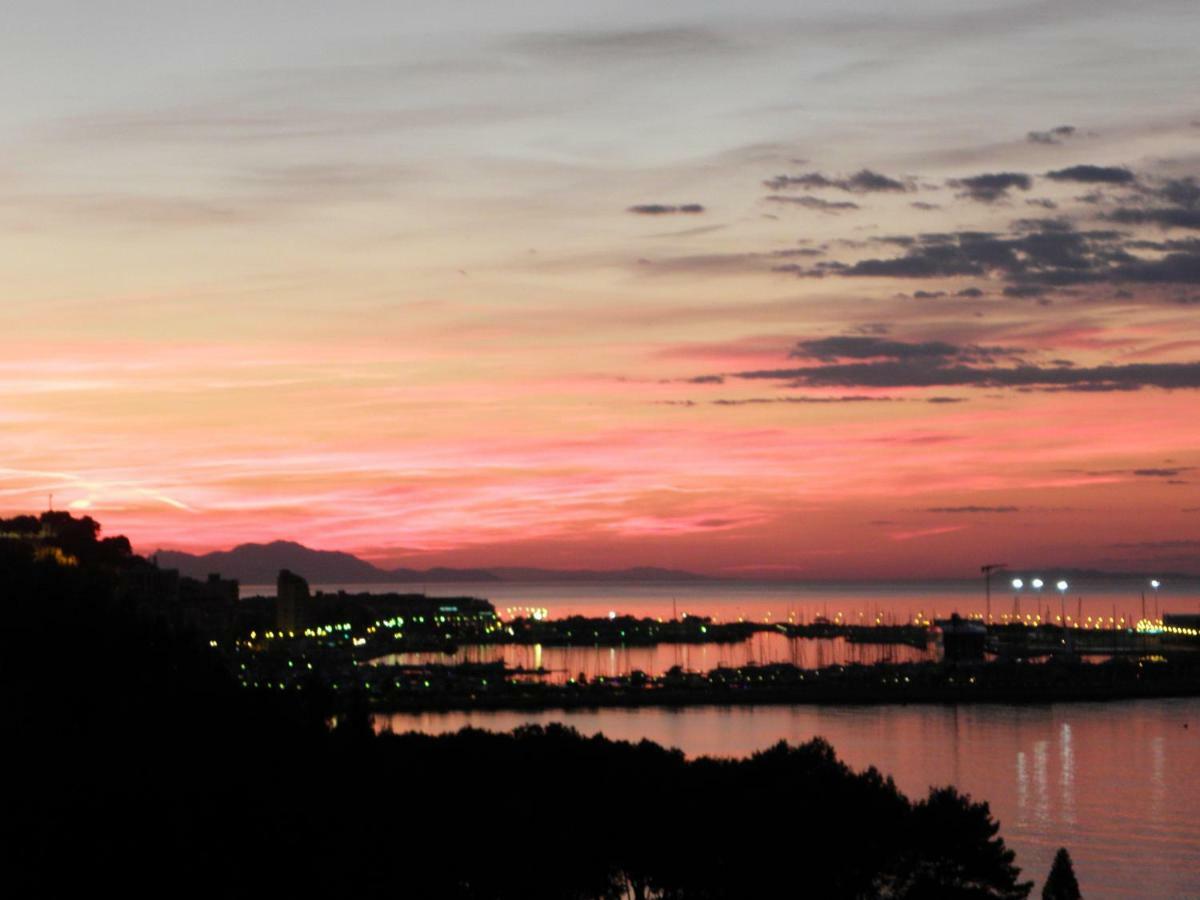 La Naranjaa Primera Linea De Playa Con Wifi Y Parking Gratis Apartamento *