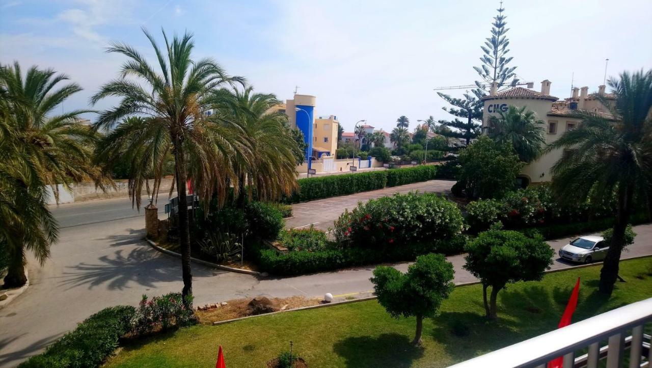 80 M From The Beach, Magnificent Views Apartment Denia