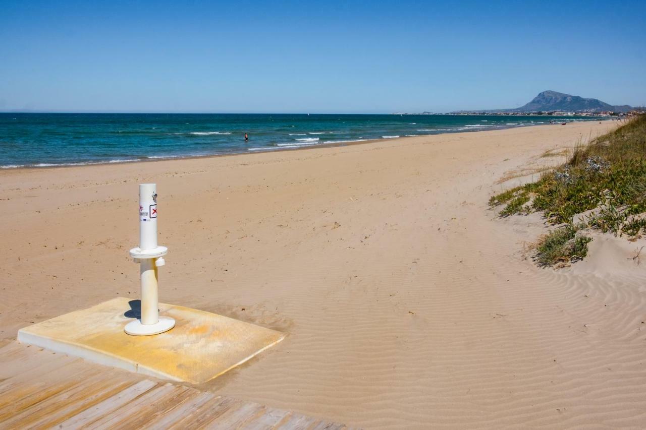 Coral * Denia