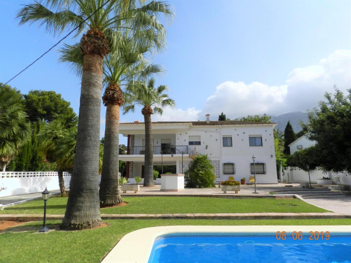 En Les Rotes/las Rotas, Piscina * Dénia