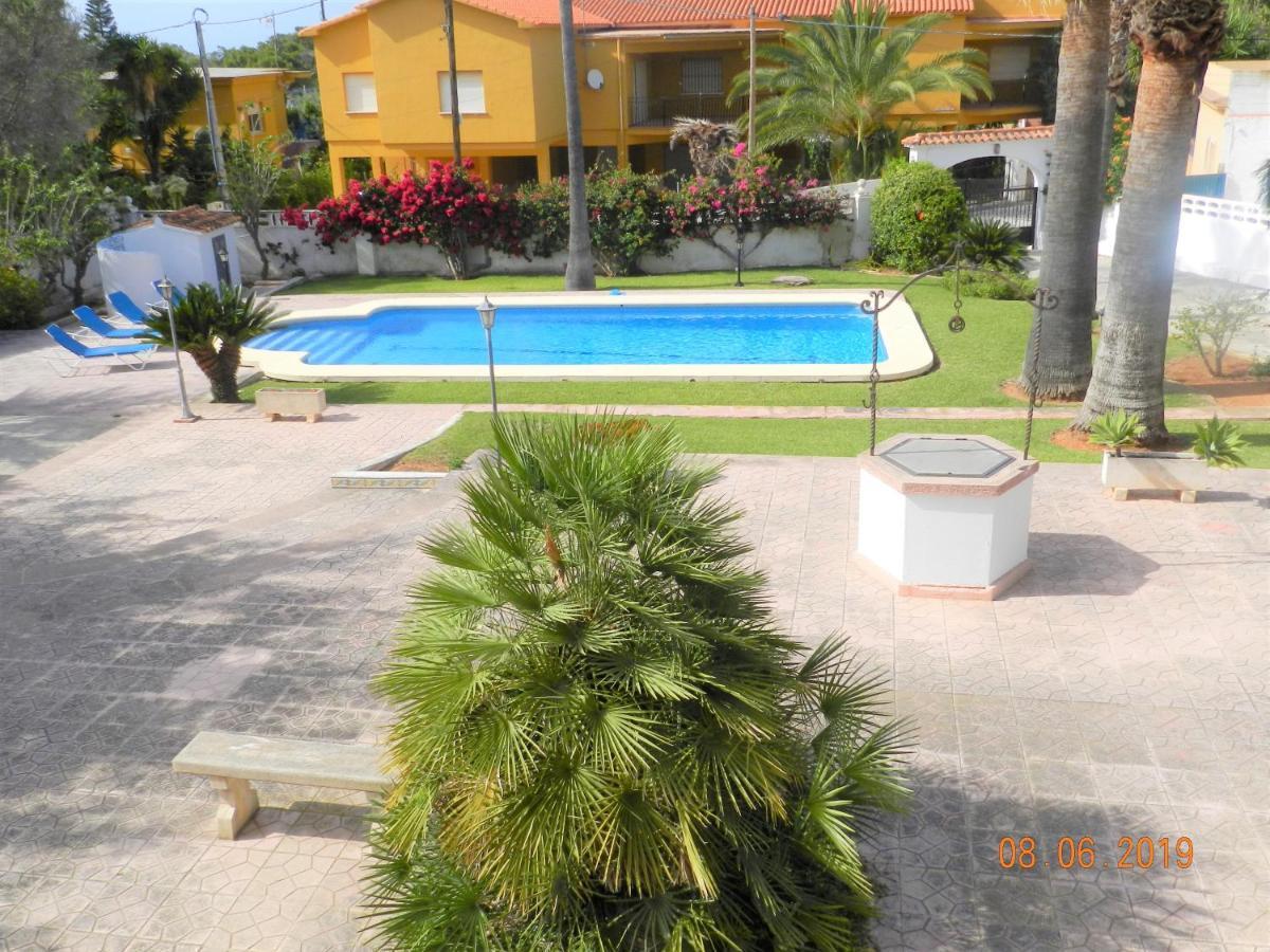 En Les Rotes/las Rotas, Piscina Villa *