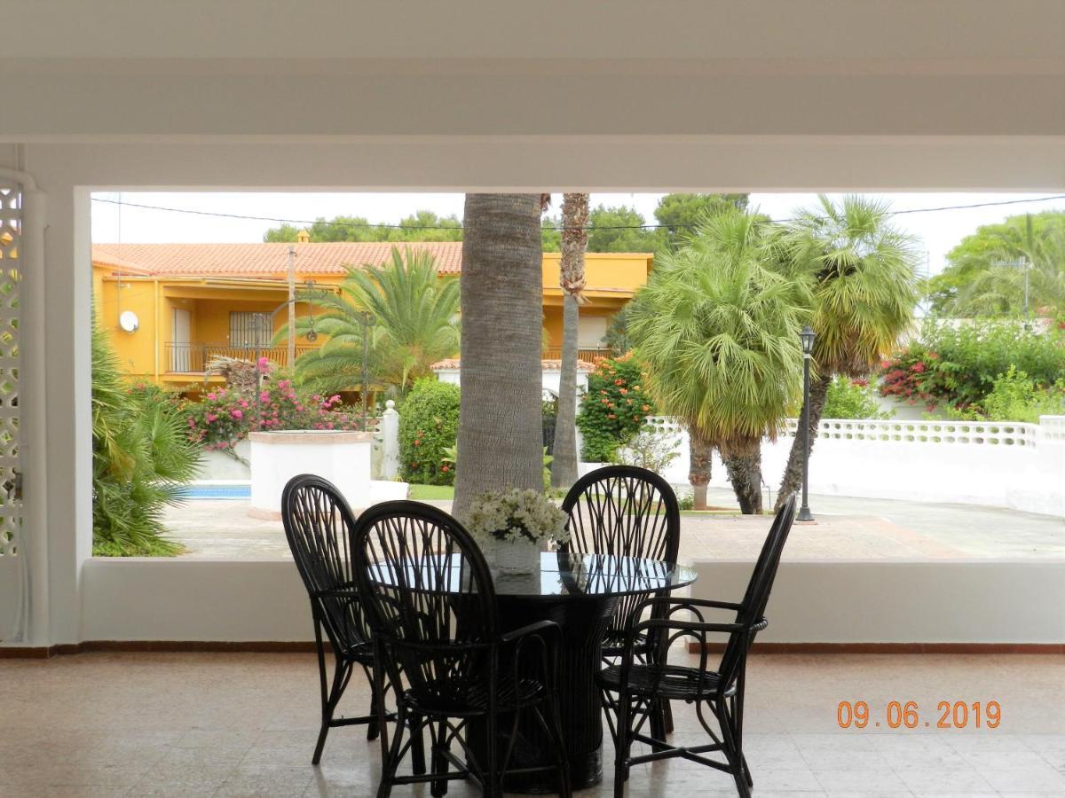 En Les Rotes/las Rotas, Piscina *