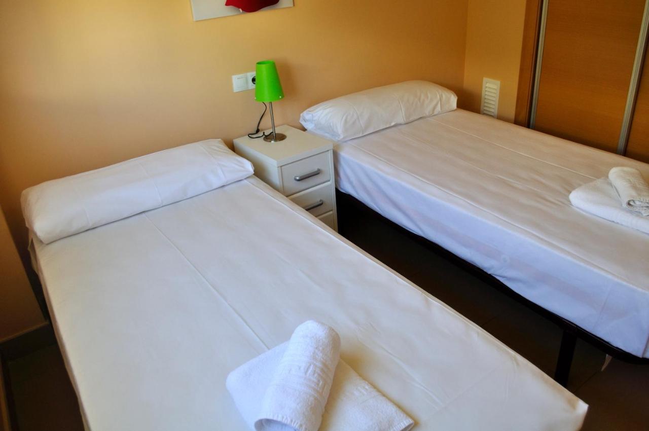 Brisas A1, 2 Dormitorios, Playa A 50m, By Bookindenia *