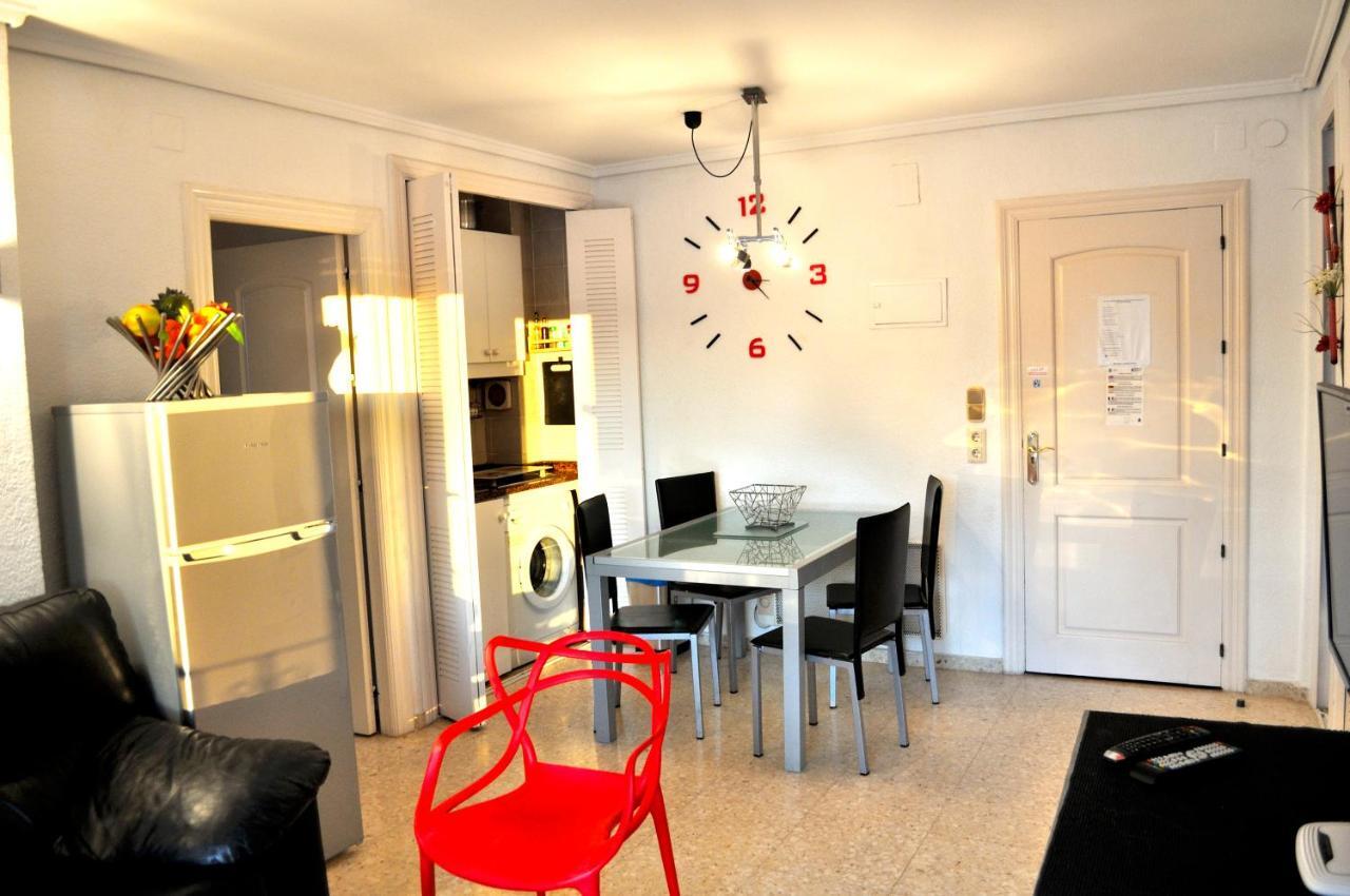 Retiro, 1 By Bookindenia * Denia