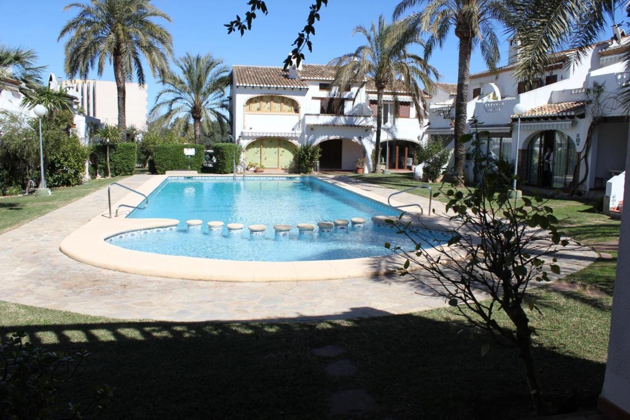 152 Tropicana Park - Deniasol *