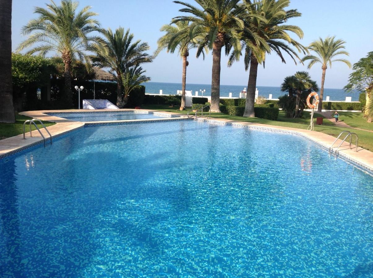 Urbanizacion Primera Línea De Playa Apartamento