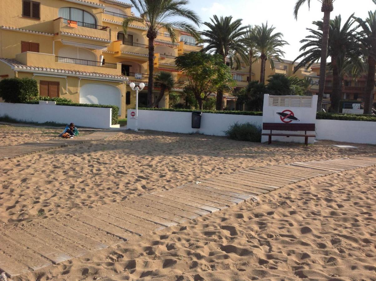 Urbanizacion Primera Línea De Playa Apartamento