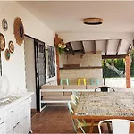Chalet Cami De Merle