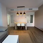 Moderno Apartamento Centrico Con Piscina Y Parking
