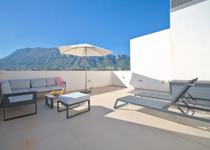 Coastal Chic By Edeal Homes