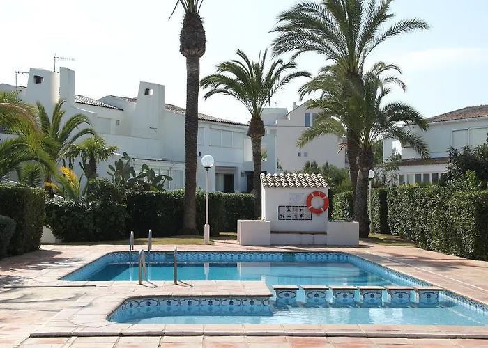 Ferienhaus Mit Pool, Primera Linea