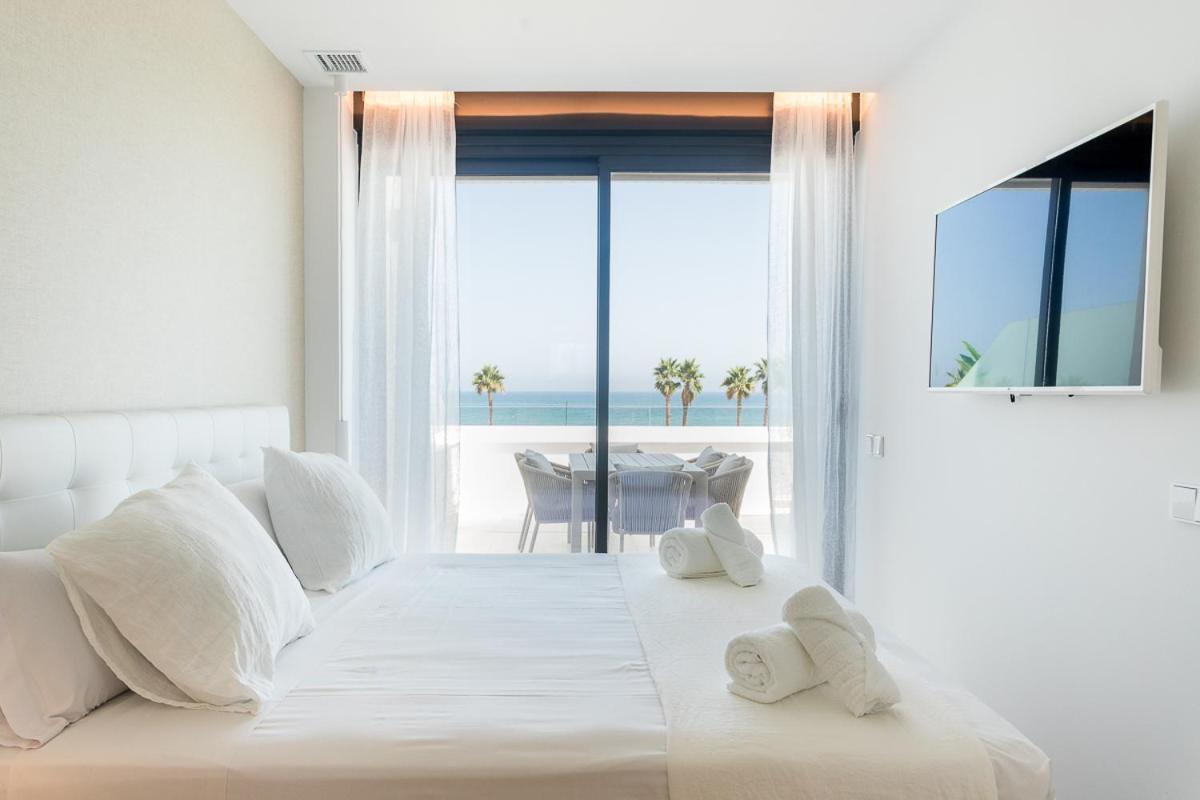 Apartup Beachfront Deluxe * Denia