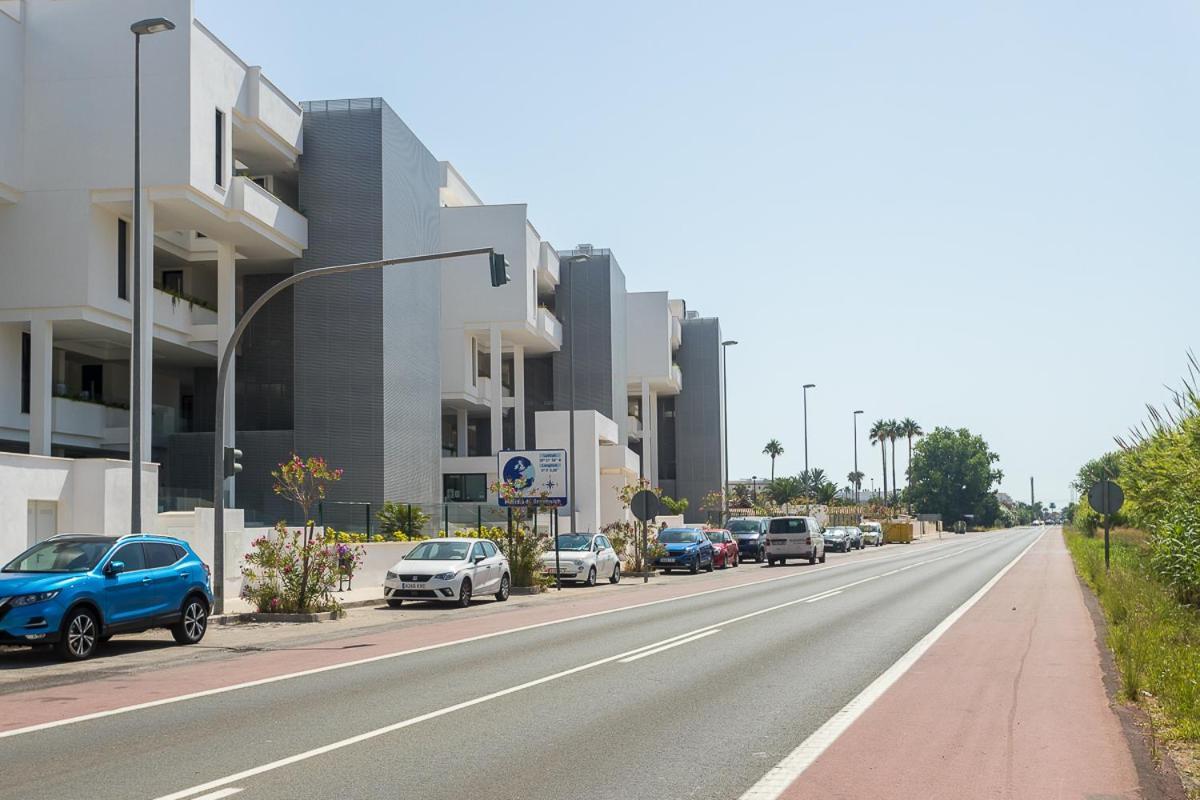 Apartup Beachfront Deluxe * Denia