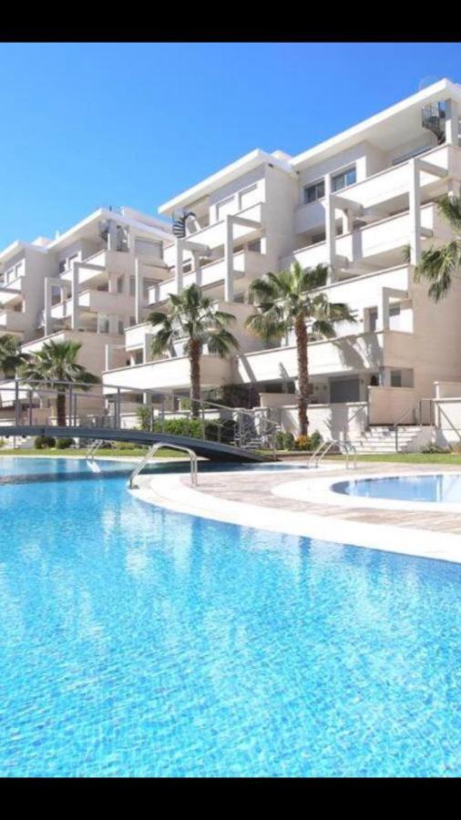 Apartment Fabulous With Large Pool Near Beach *