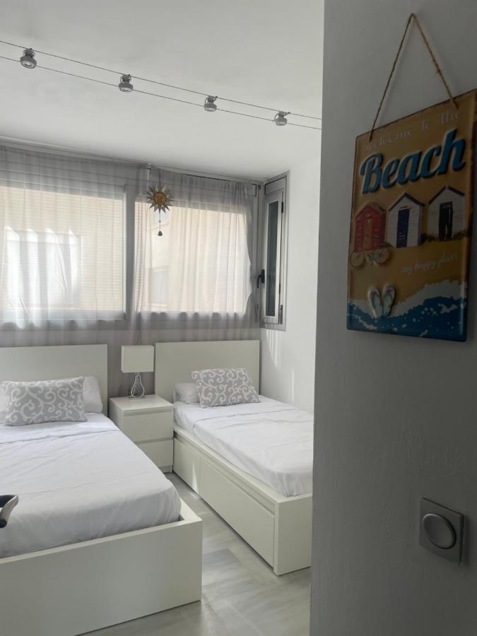 Fabulous With Large Pool Near Beach * Denia