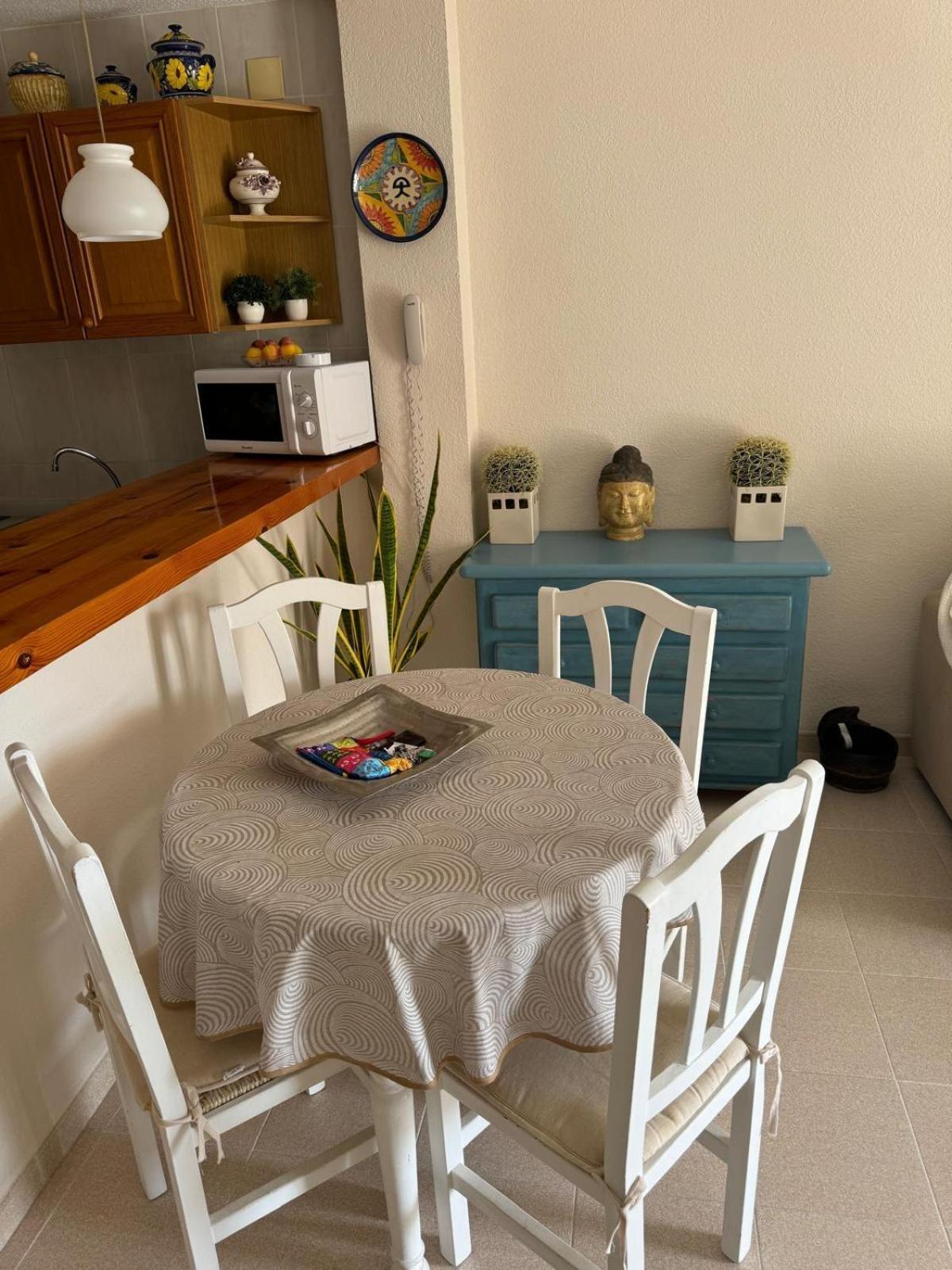 1 Apartment *