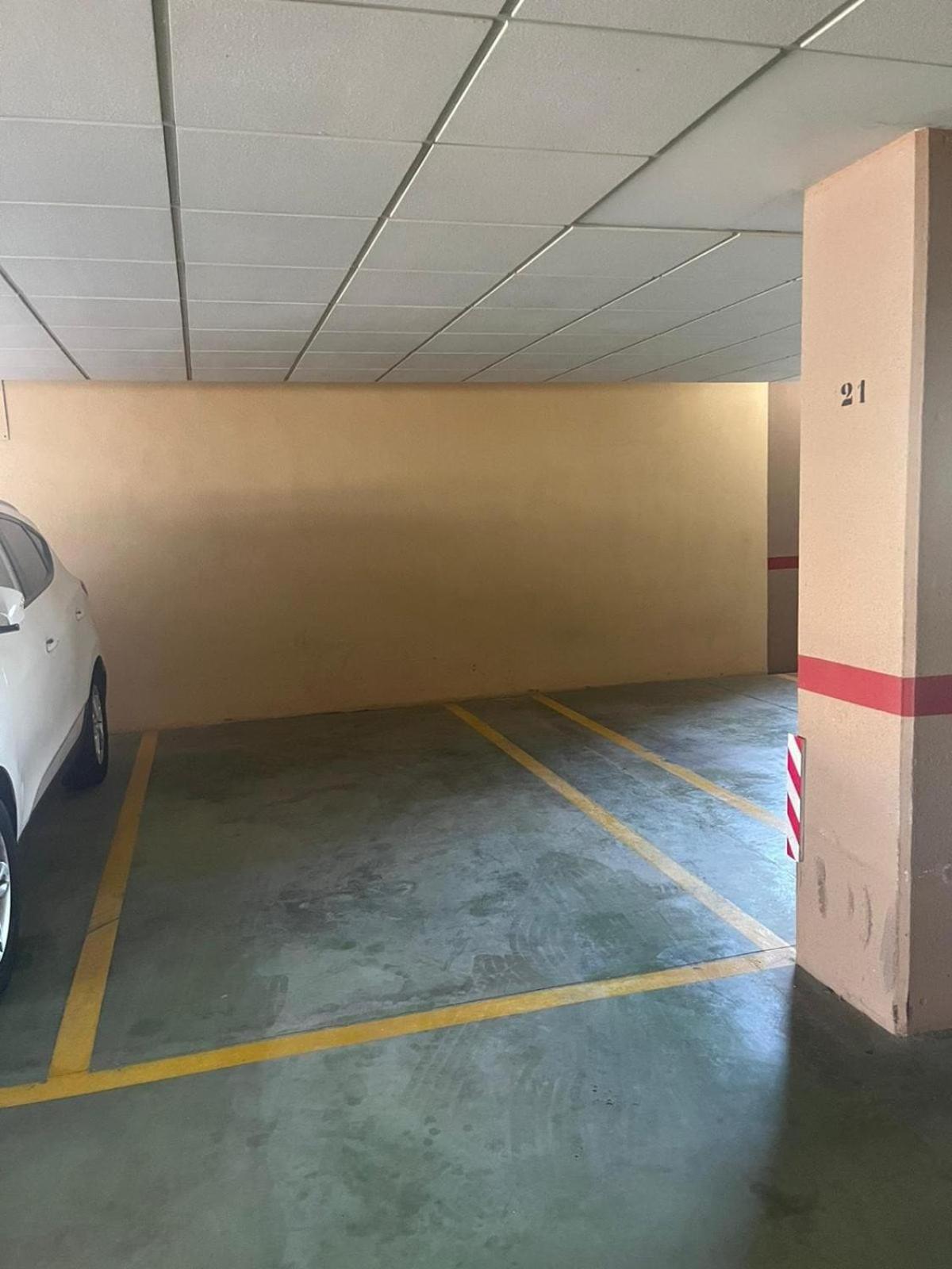 Moderno Centrico Con Piscina Y Parking Apartamento