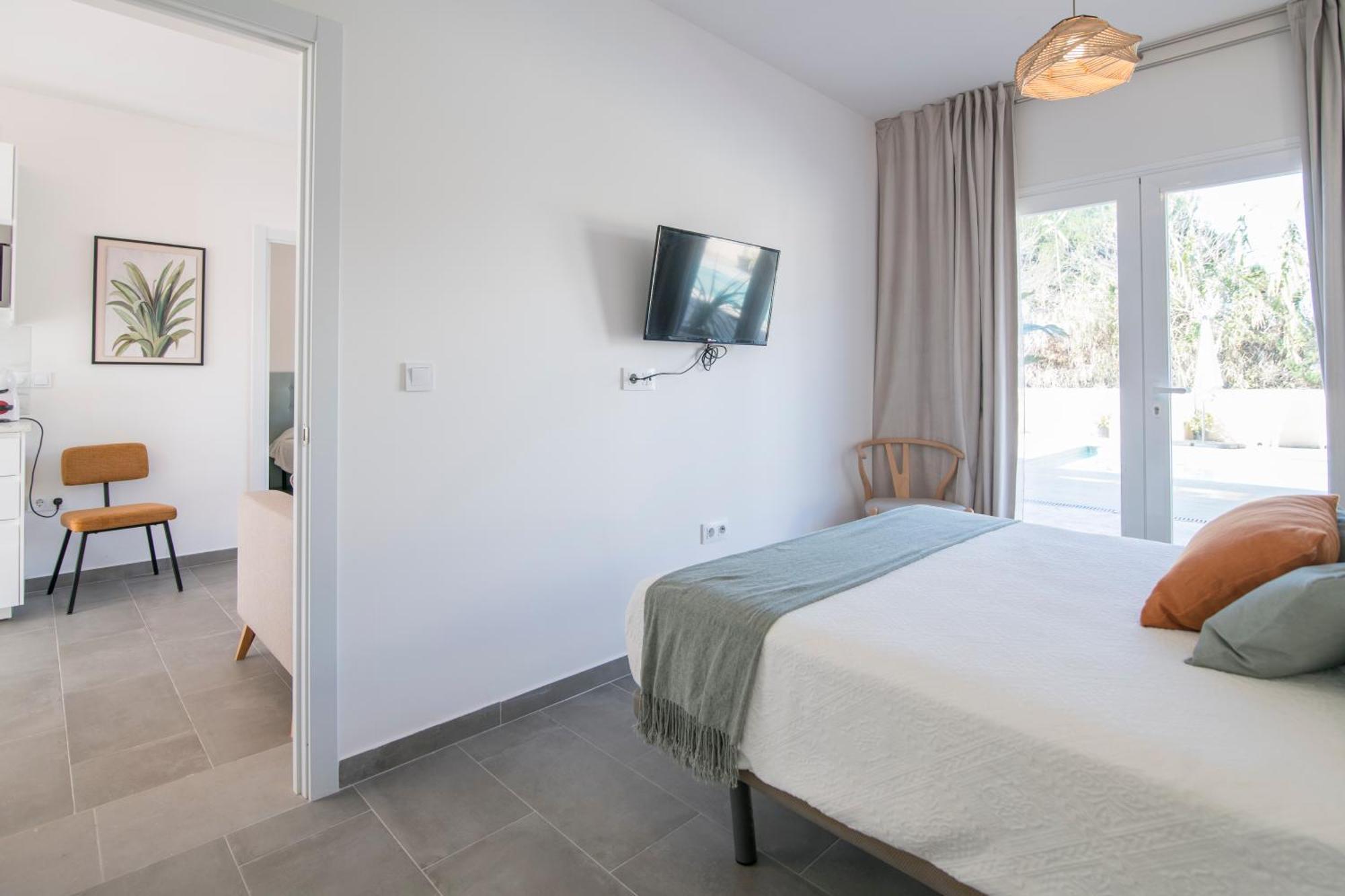 Acogedor Con Jardin En 3